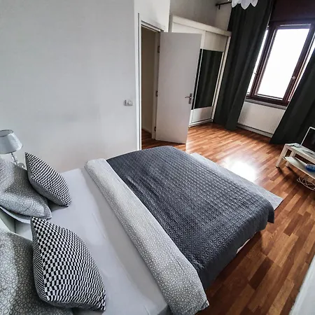 Old Town - Cnc Apartment Bucharest